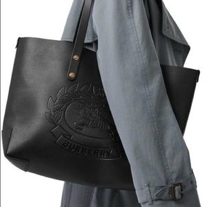 Burberry crest tote